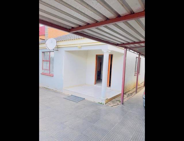 4 BEDROOM HOUSE FOR SALE IN SOSHANGUVE XX